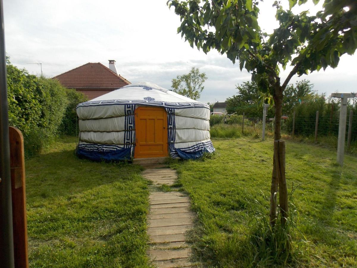 Yourte Mongole Huriel Екстериор снимка