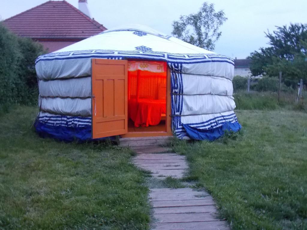 Yourte Mongole Huriel Екстериор снимка